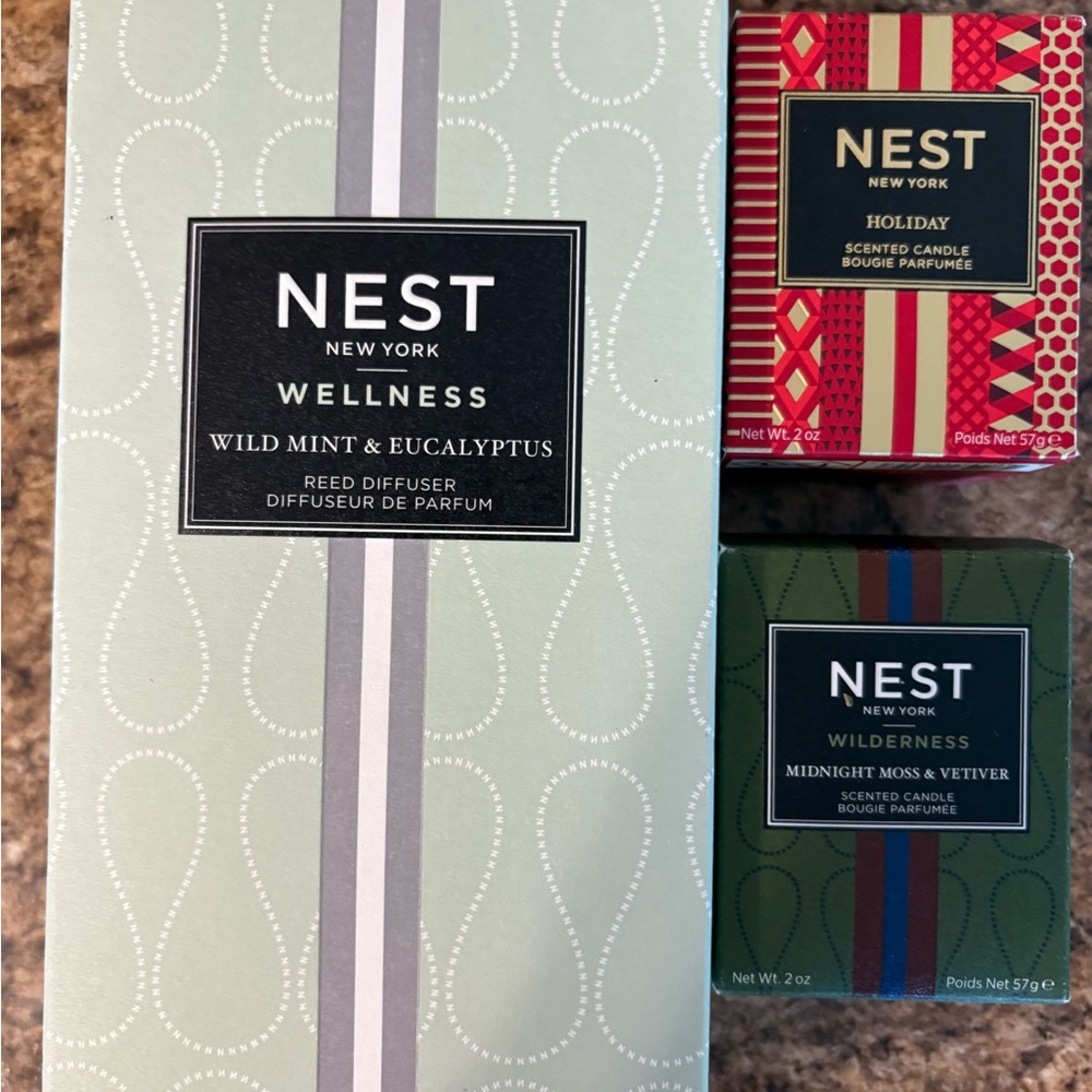 NEST Fragrances Wellness and Holiday Set - Green and Red
